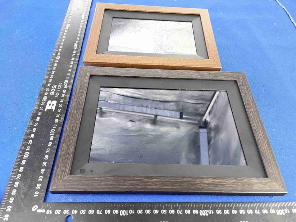 digital picture frame - FCC ID 2AWNK-F1001 - Shenzhen Apeman Innovations Technology Co.,Ltd. (4)
