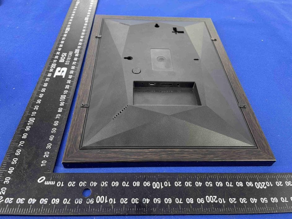 digital picture frame - FCC ID 2AWNK-F1001 - Shenzhen Apeman Innovations Technology Co.,Ltd. (2)