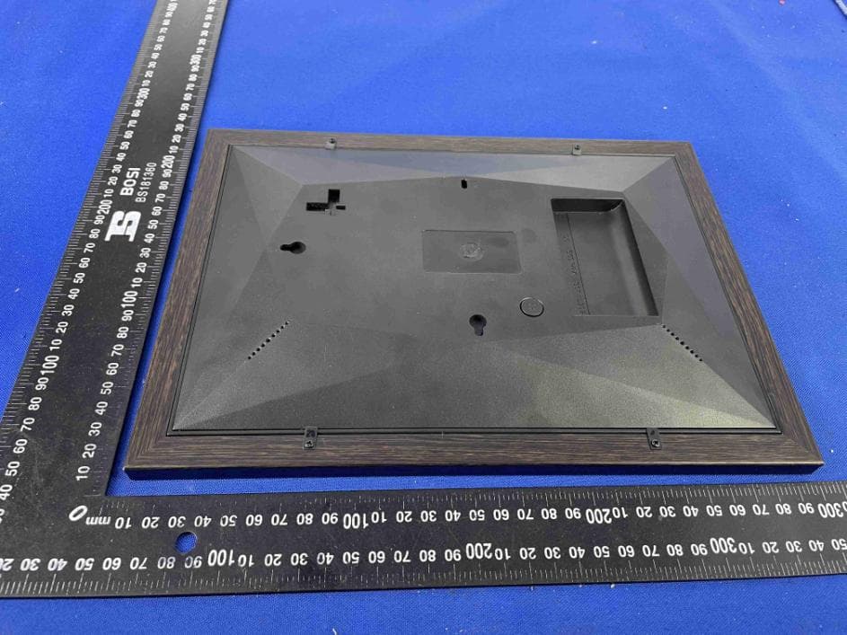 digital picture frame - FCC ID 2AWNK-F1001 - Shenzhen Apeman Innovations Technology Co.,Ltd. (5)