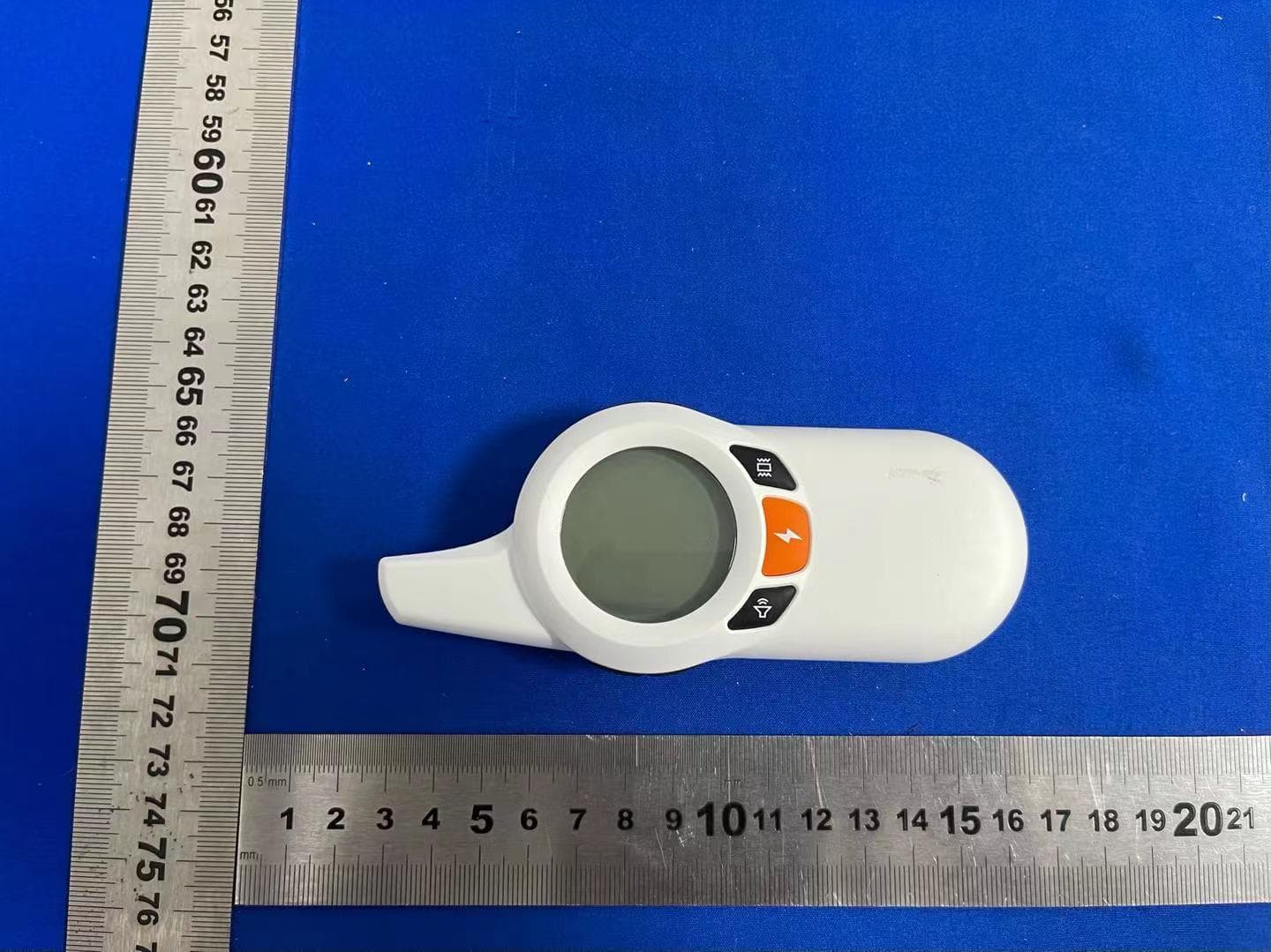 Dog Collar Training - FCC ID 2AWNK-TC08 - Shenzhen Apeman Innovations Technology Co.,Ltd. (2)