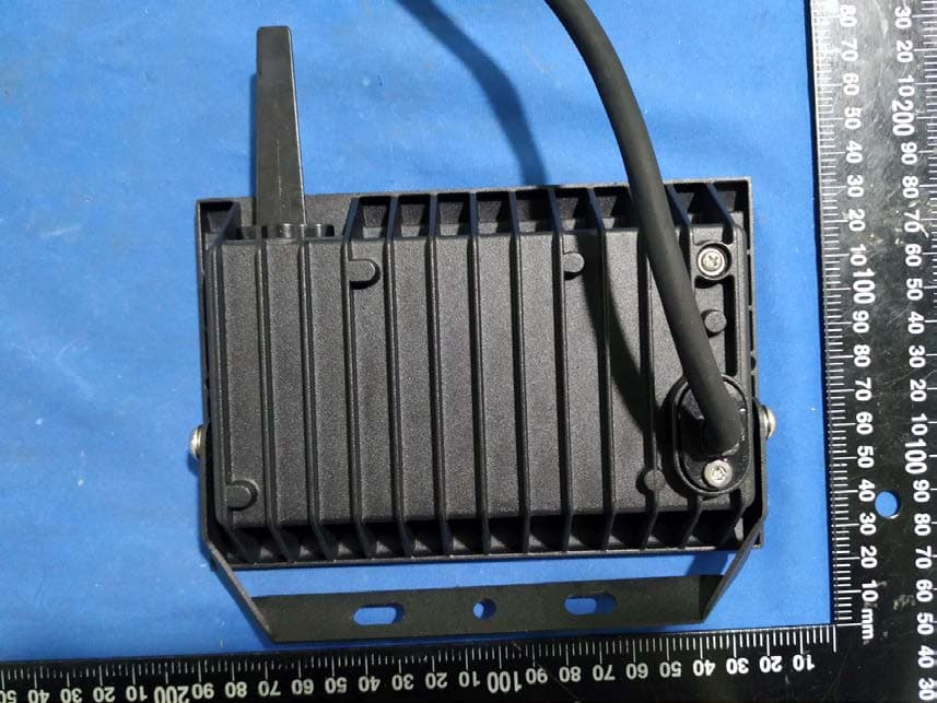 Smart LED Flood Light - FCC ID 2AWONNTF80 - Shenzhen Ustellar Technology Ltd. (2)