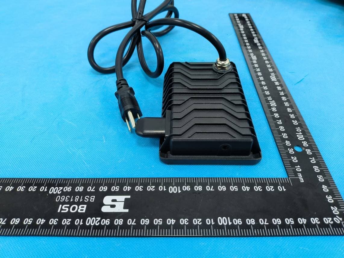 Smart Flood Light - FCC ID 2AWONNTF96 - Shenzhen Ustellar Technology Ltd. (5)