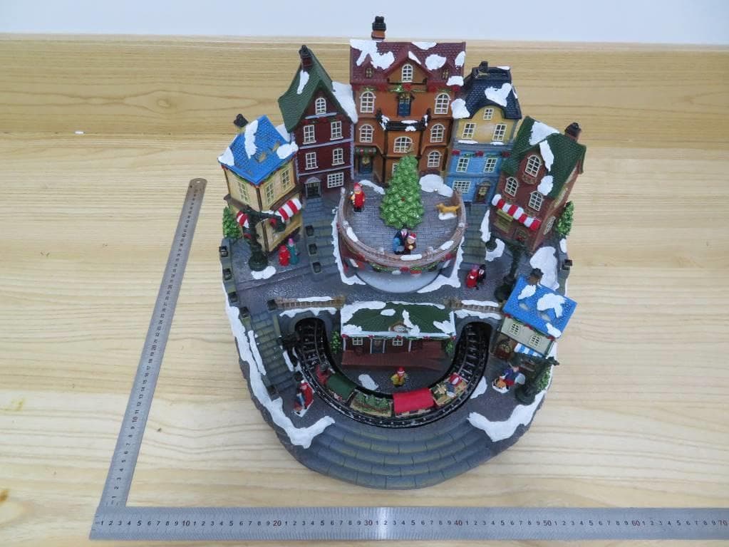 BJ Xmas village w/turning train & Music - FCC ID 2AWQ2DF63872 - CTM International Giftware Inc.