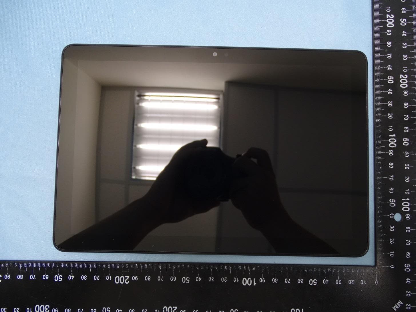 Wireless Tablet - FCC ID 2AWRO-8762 - Abyssal Plain LLC (2)