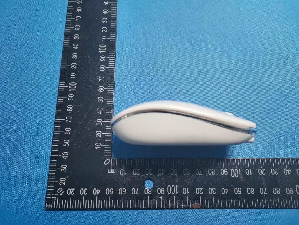 Wireless Mouse - FCC ID 2AWRS-Y22 - Dongguan yooey technology co.,ltd.