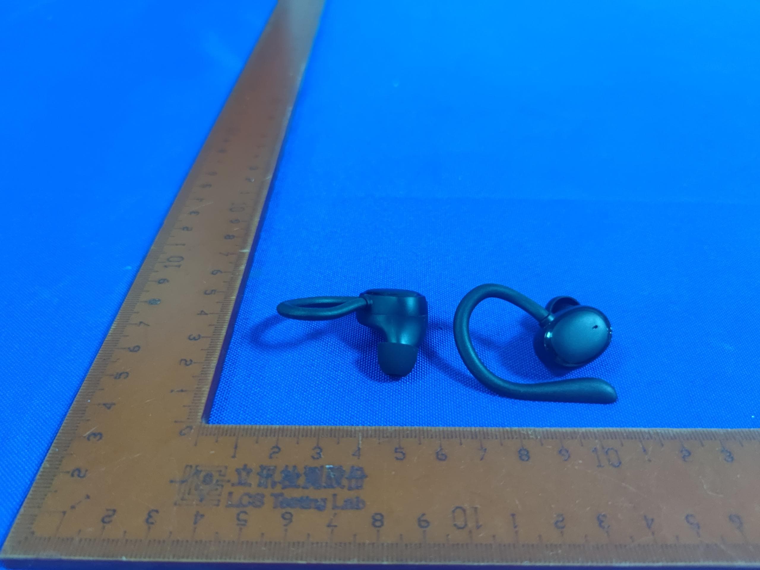 Wireless Earphones - FCC ID 2AWSC-A12 - ShenZhen BonFin Technology CO., ltd (2)