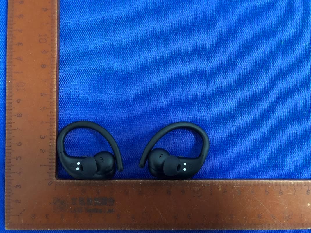 Wireless headset - FCC ID 2AWSC-A7 - ShenZhen BonFin Technology CO., ltd (2)