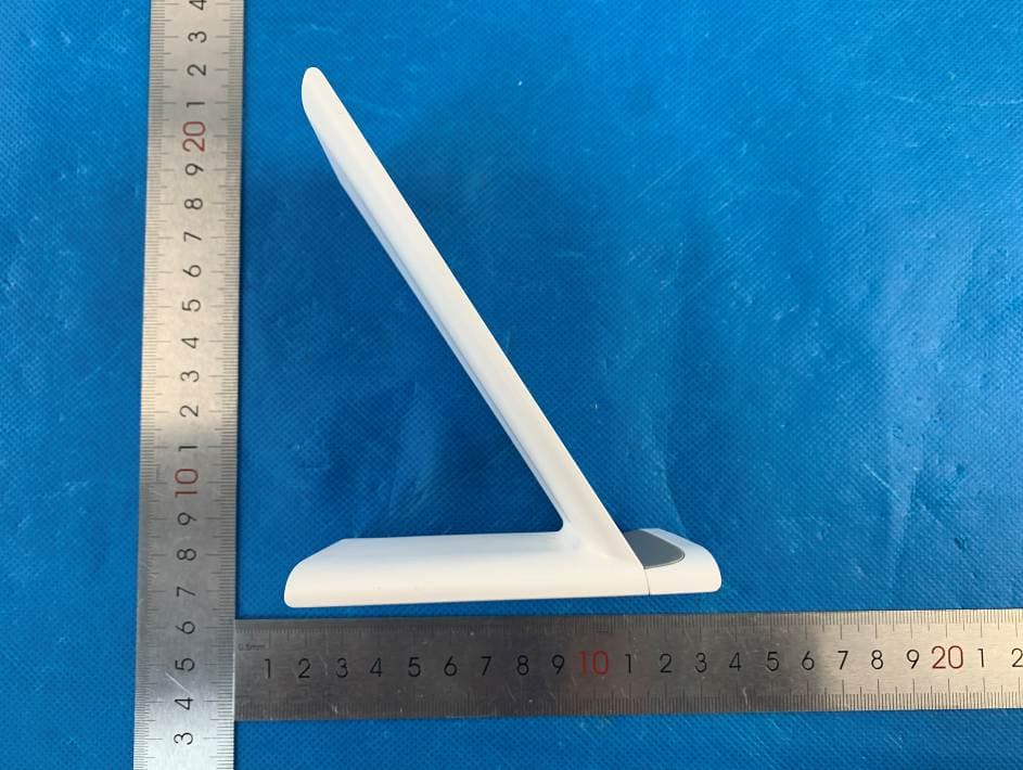 WIRELESS CHARGING STAND - FCC ID 2AWSN-WCS02 - Shenzhen Topband Battery Co., Ltd. (3)