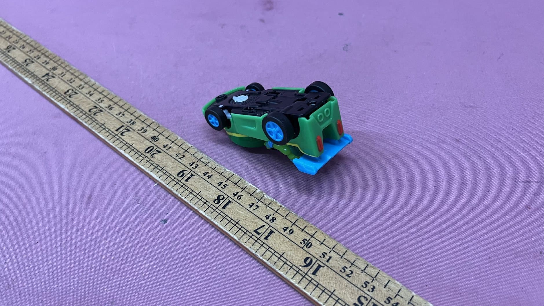 TMNT Micro Shell Racers - Classic - Micro Shell Racers Leonardo (71030A), Micro Shell Racers Michelangelo (71031A), Micro Shell Racers Donatello (71032A), Micro Shell Racers Rafael (71033A) - FCC ID 2AWSR-F71049A - Funrise Toys (HK) Ltd
