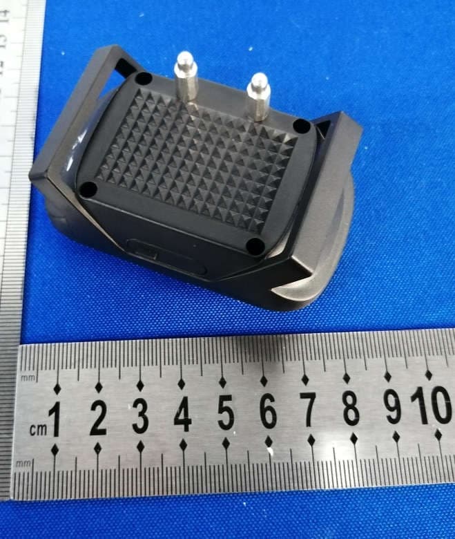 Pet training system collar unit - FCC ID 2AWTJ-AFU-WOH-0002B - ShenZhen AFU Intelligent Internet Technology Co.,Ltd. (2)