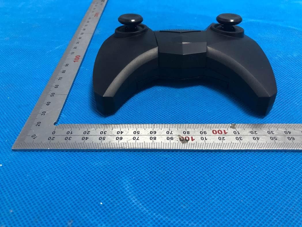 Brookstone Mini Land/Water RC Vehicle - FCC ID 2AWUN707556BRS - Innovative Designs, LLC (5)