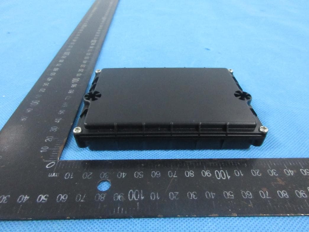 Low Profile Tracker - FCC ID 2AWW4-TR14-1 - Sensize Limited (3)