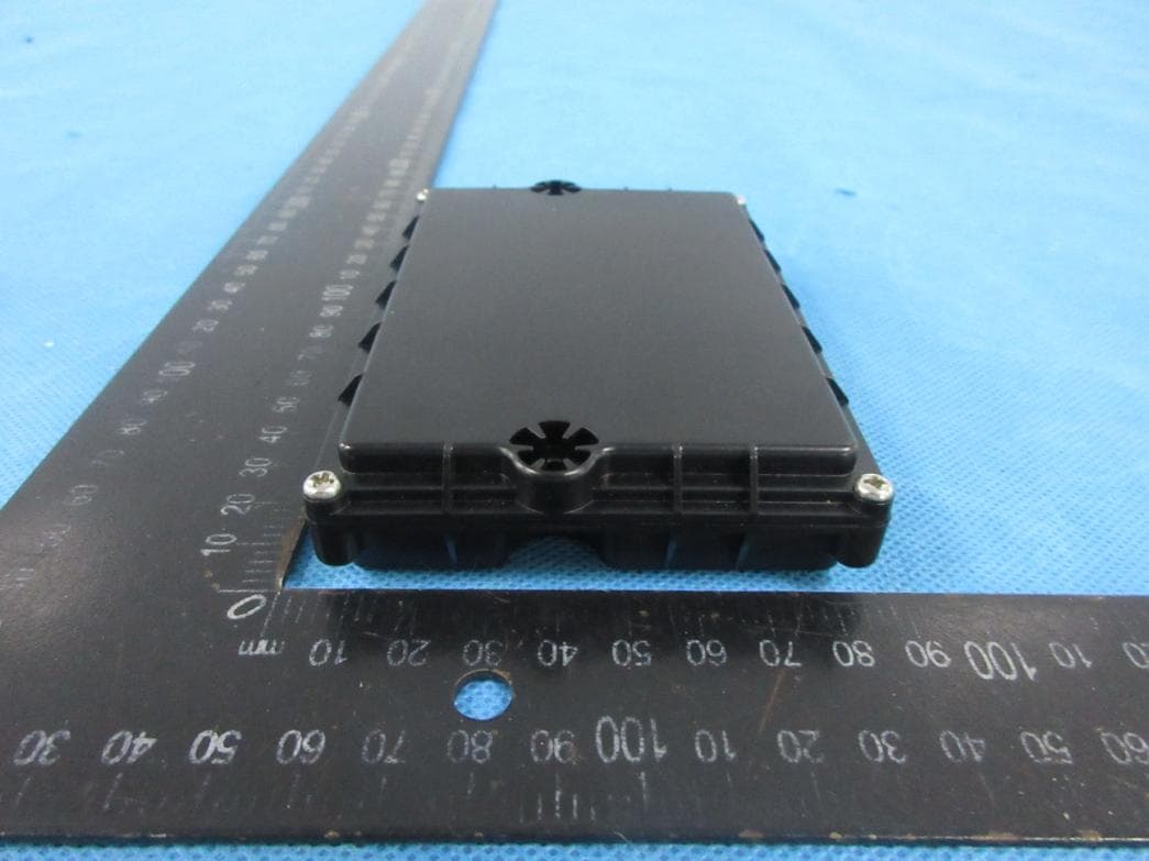 Low Profile Tracker - FCC ID 2AWW4-TR14-1 - Sensize Limited (4)