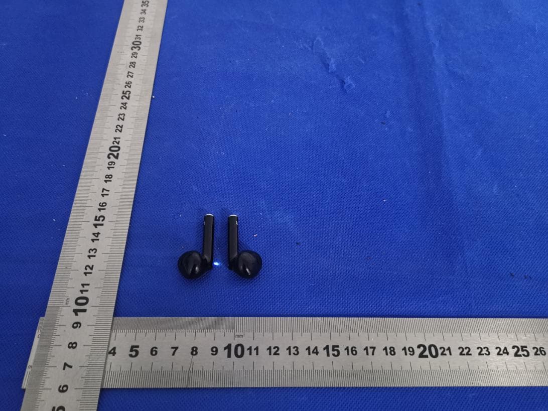 Bluetooth earphones - FCC ID 2AWXB-NOIRAY - Guangzhou Dongda Electronic Technology Company Limited (4)