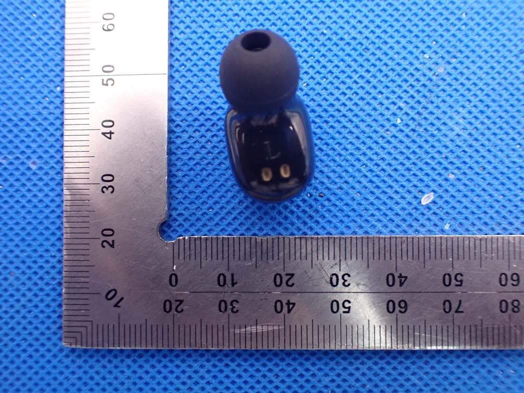 TWS Earphones - FCC ID 2AWXKCWS120 - ABKO CO.,LTD (4)