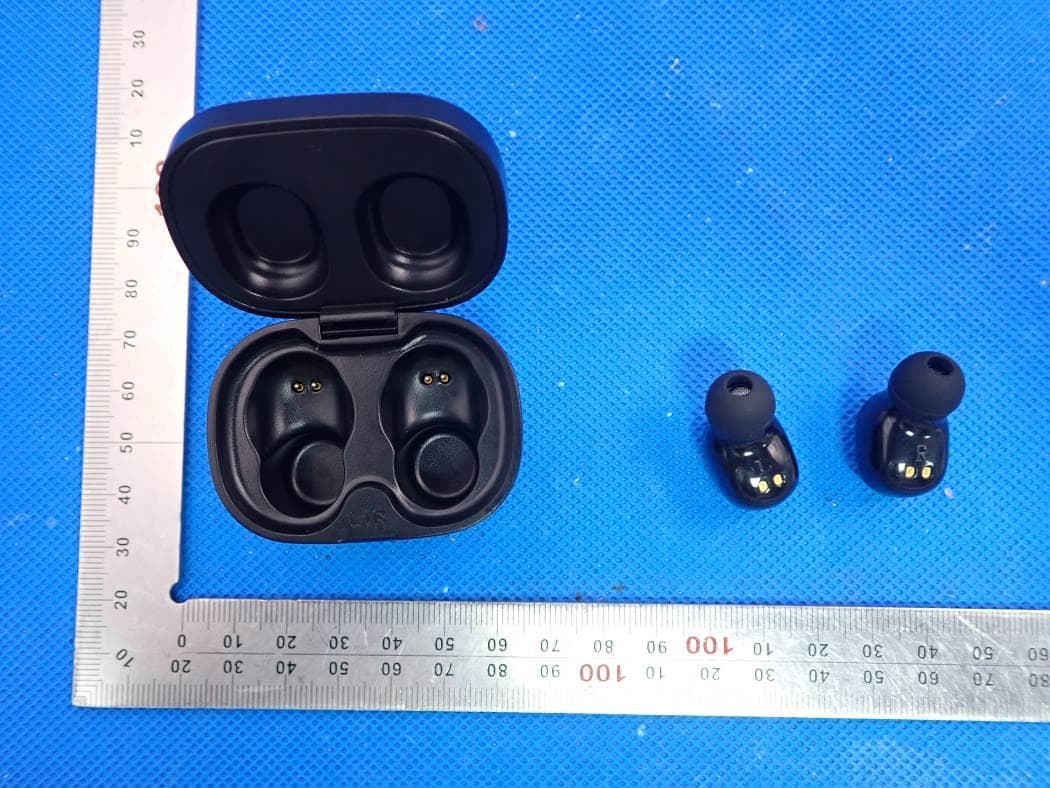 TWS Earphones - FCC ID 2AWXKCWS120 - ABKO CO.,LTD (5)