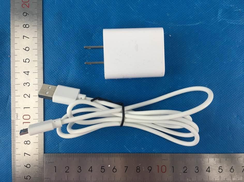 UV-C phone sanitizer - FCC ID 2AWXP-DF02 - Shenzhen Rihuida Electronics Co., Ltd.
