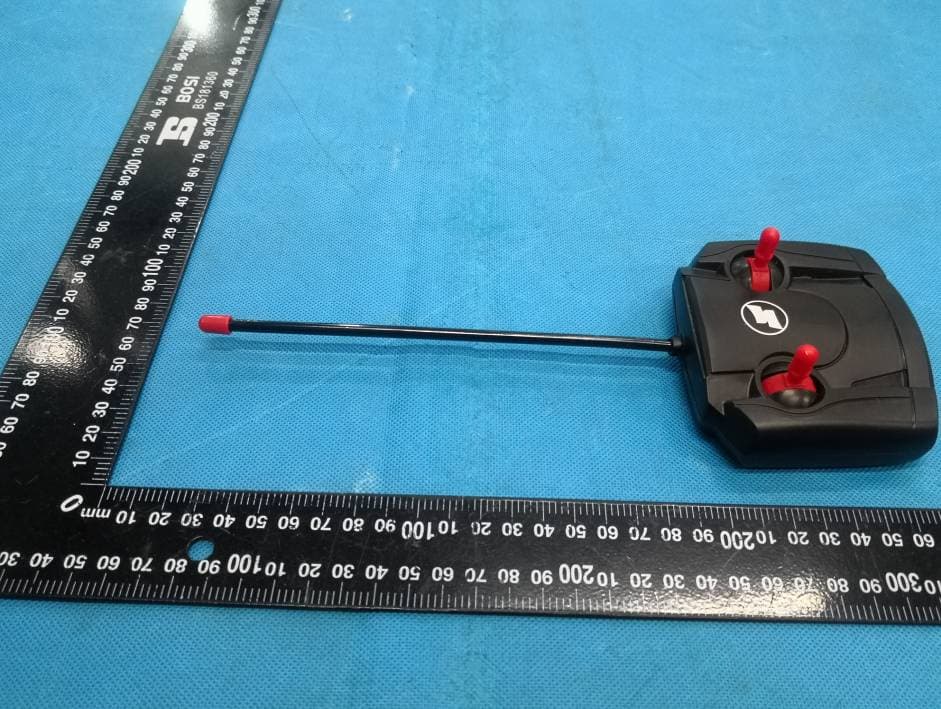 Toy remote control car - FCC ID 2AWZZ-LB168A - Longbo toy factory (2)
