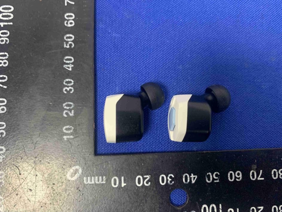 True Wireless Earphone - FCC ID 2AX2R-FI-EVATW - final Inc. (4)