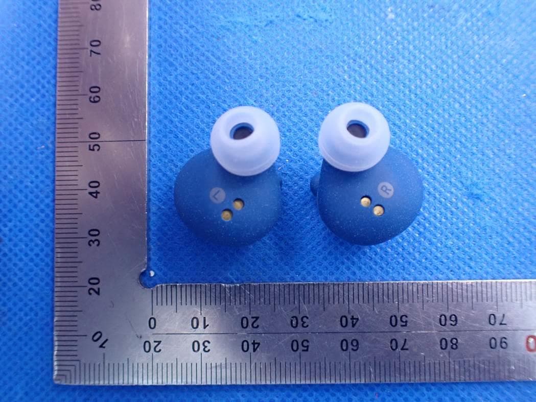 TWS Bluetooth Earphone - FCC ID 2AX2R-TWS08R - final Inc. (3)