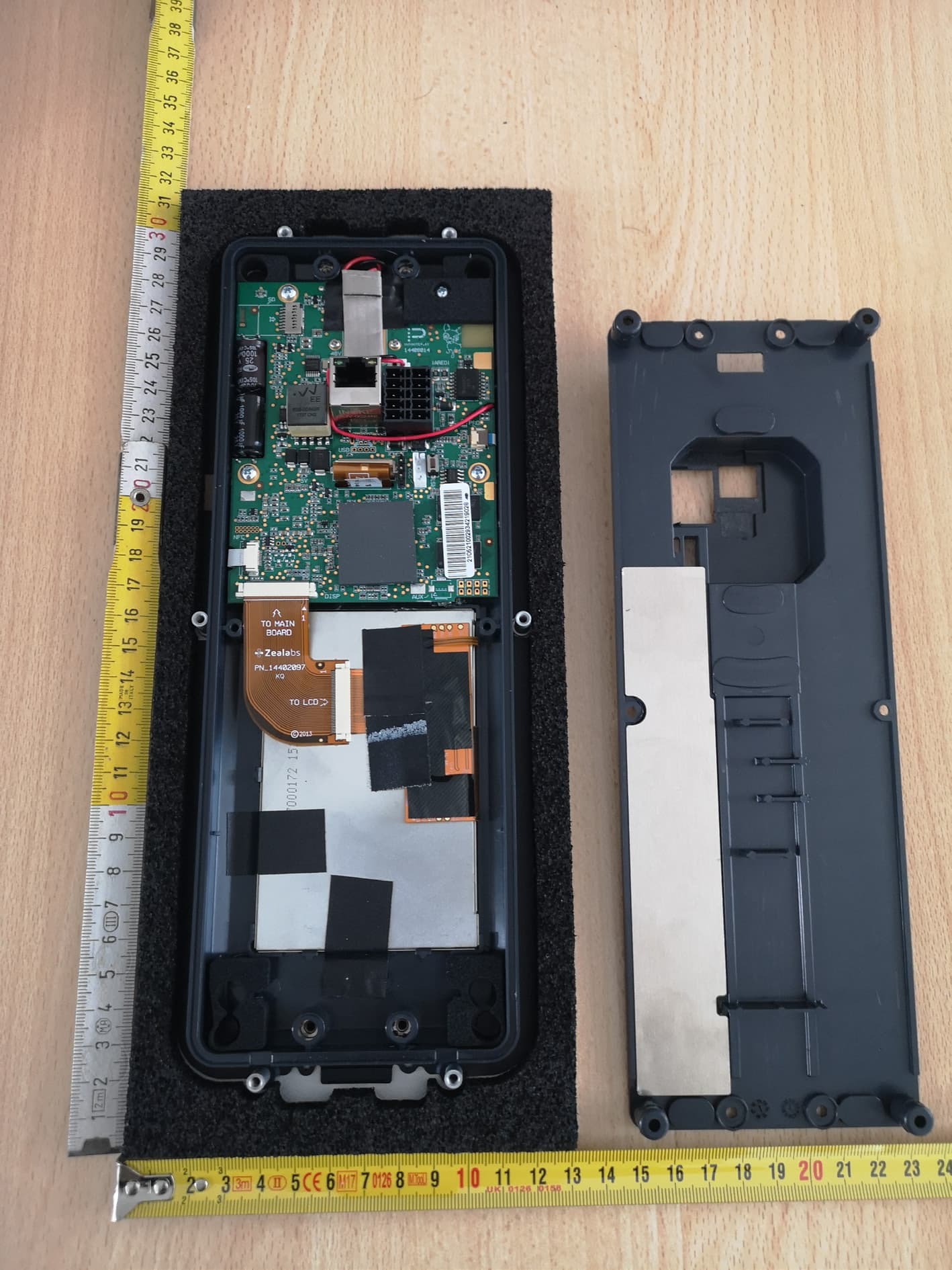 Video door phone with camera touch display - FCC ID 2AX2X-IPDDP - INFINITEPLAY s.r.l. (2)