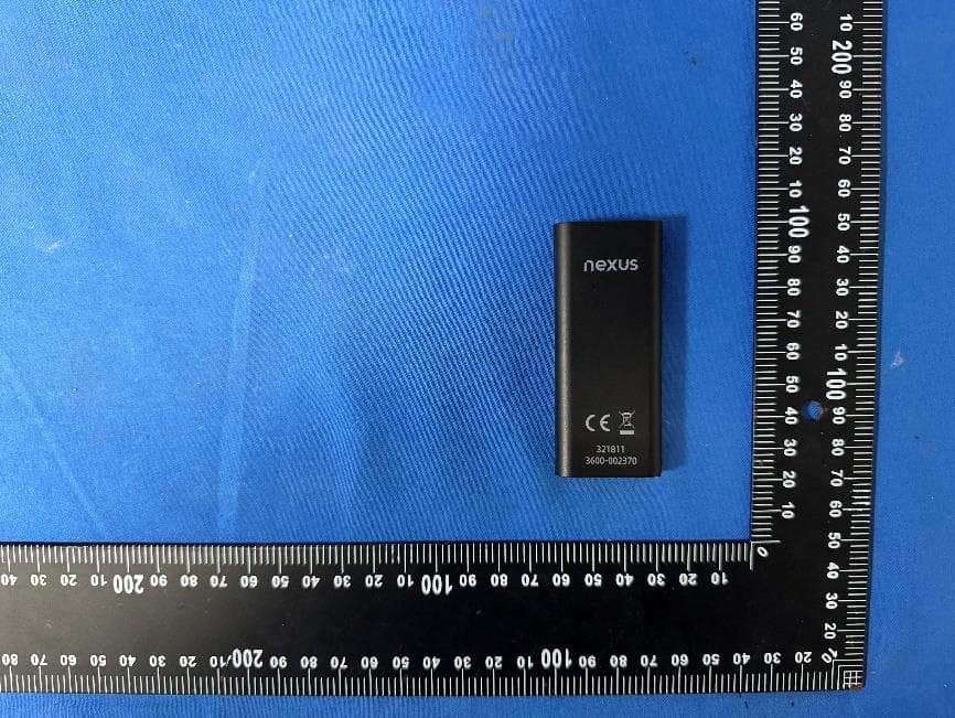Remote control - FCC ID 2AX3V-321811 - EQOM Novelties Limited