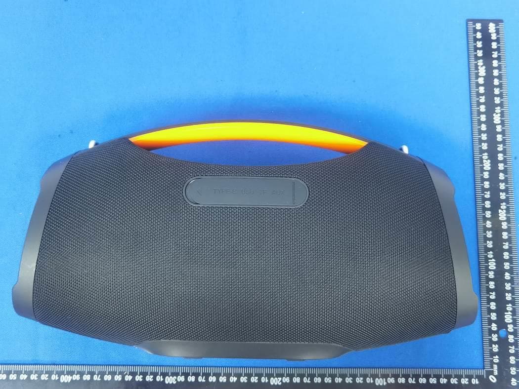 Portable Wireless Speaker - FCC ID 2AX4YBP05 - Shenzhen DOOGEE Hengtong Technology CO.,LTD (2)