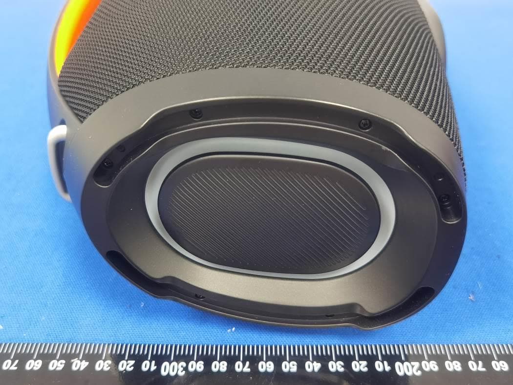 Portable Wireless Speaker - FCC ID 2AX4YBP05 - Shenzhen DOOGEE Hengtong Technology CO.,LTD (5)