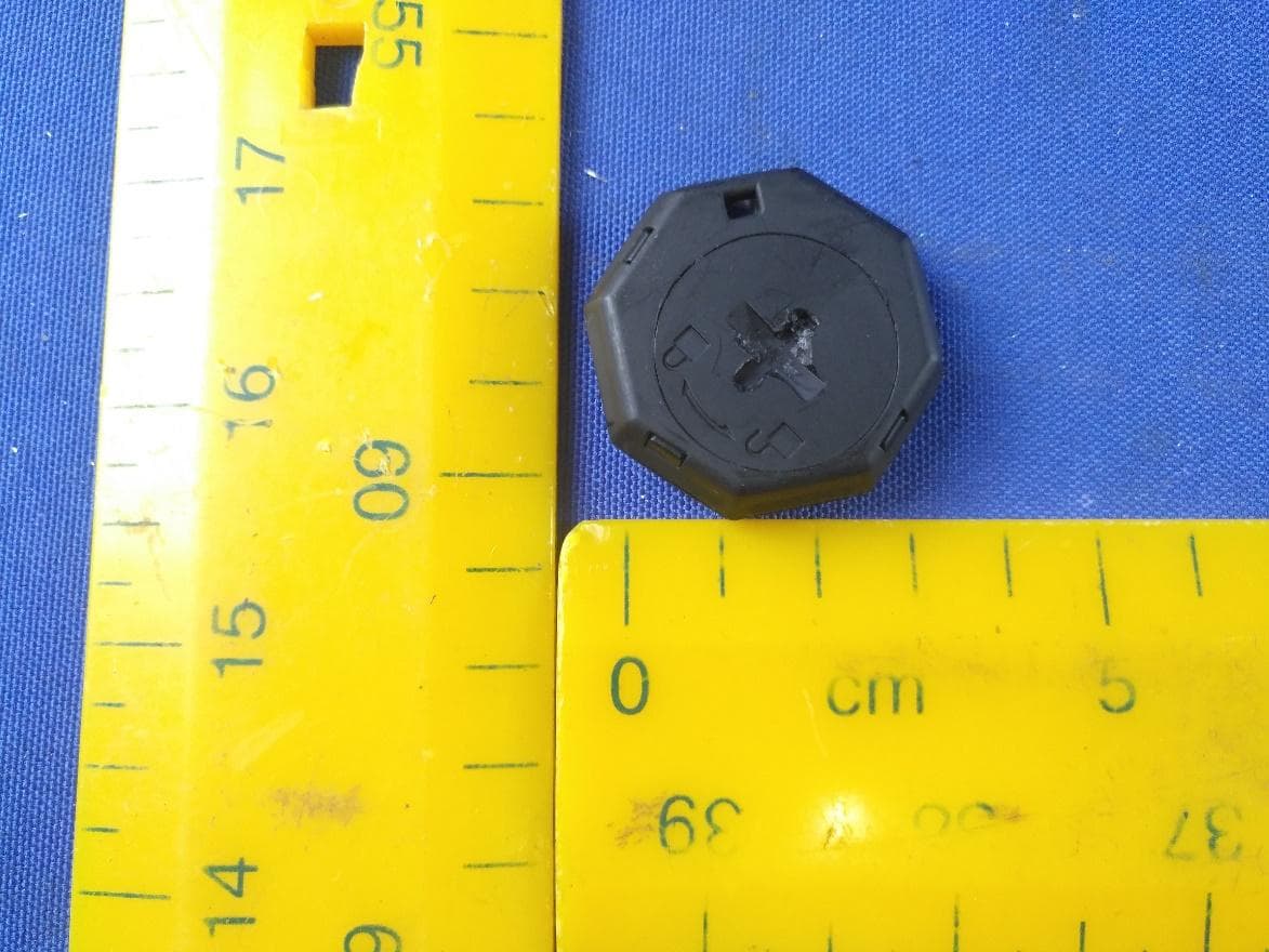Quantum RTLS Dot Compact Mobile Node - FCC ID 2AX6LQTMDMC10 - ZEROKEY Inc. (2)