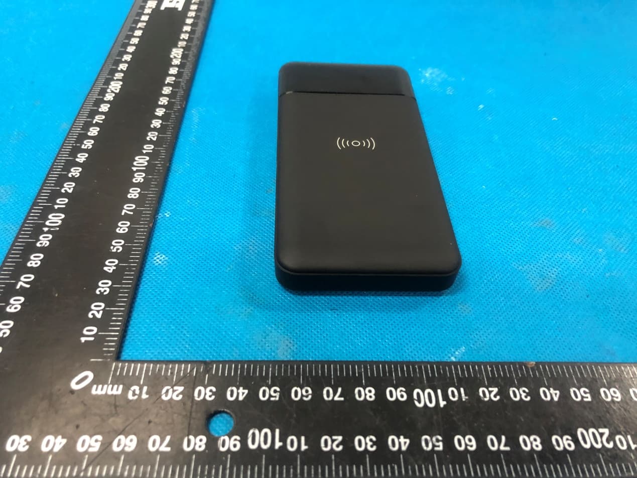 10000mAh Power Bank Ultimate with Wireless Charger - FCC ID 2AX87-US100BW - Shenzhen usbangel Technology Limited (2)