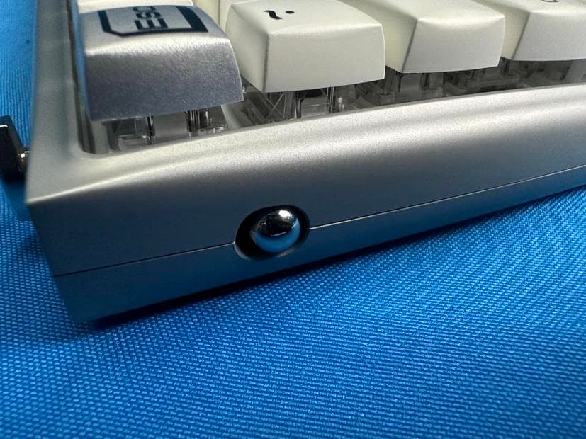 DGK710 Wireless Mechanical Keyboard - FCC ID 2AXCA-DGK710 - Zhuhai Hoksi Technology CO.,LTD (5)