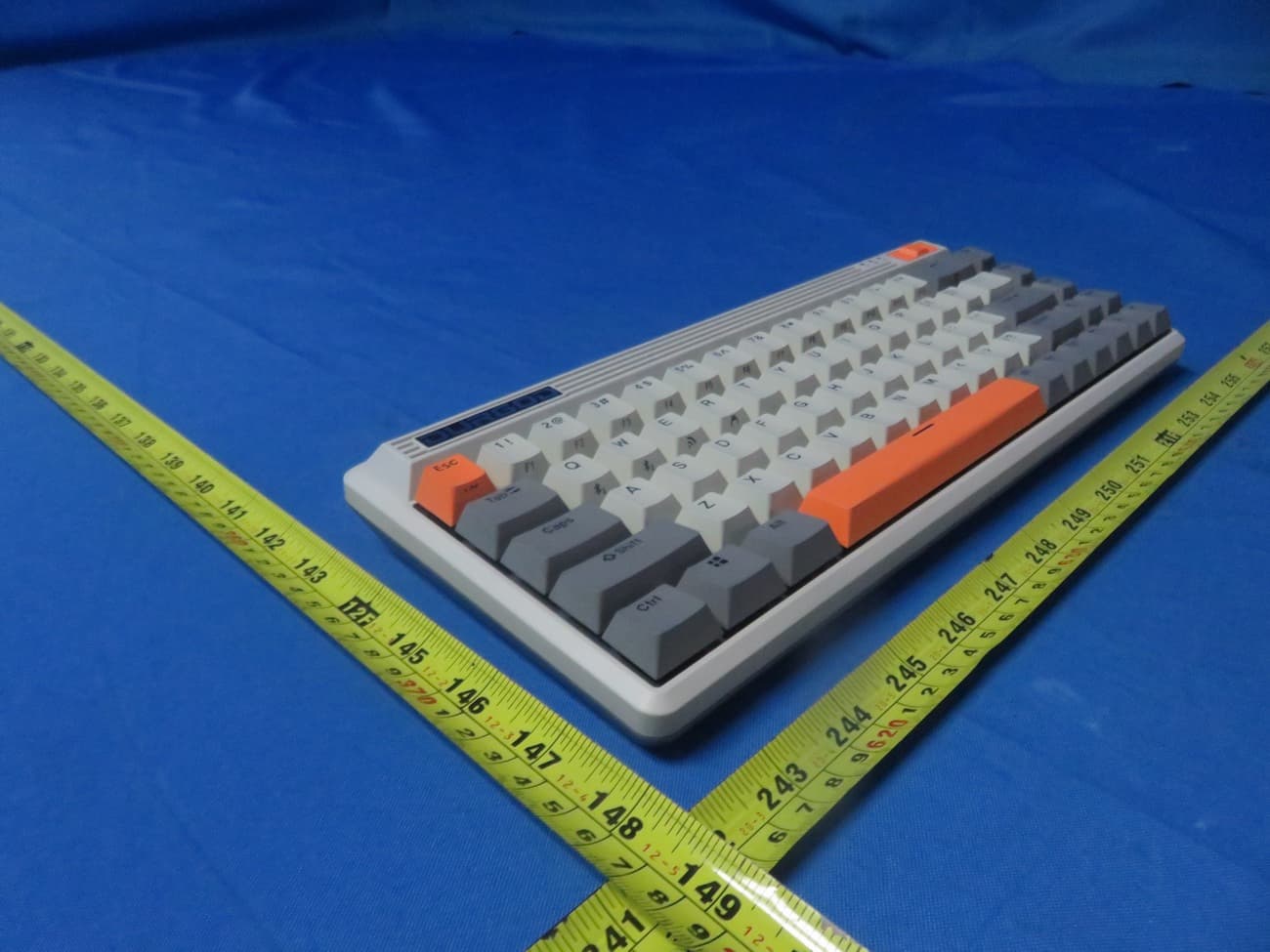 FUSION Wireless Mechanical Keyboard - FCC ID 2AXCA-FUSION - Zhuhai Hoksi Technology CO.,LTD
