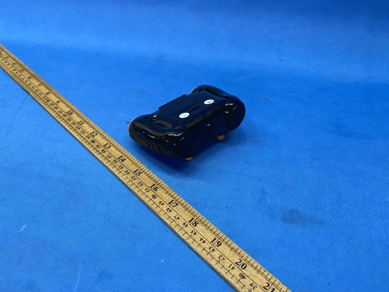 Flip & Lightup Stunt Car - FCC ID 2AXCH665356TX - The Hamleys Group Ltd (2)