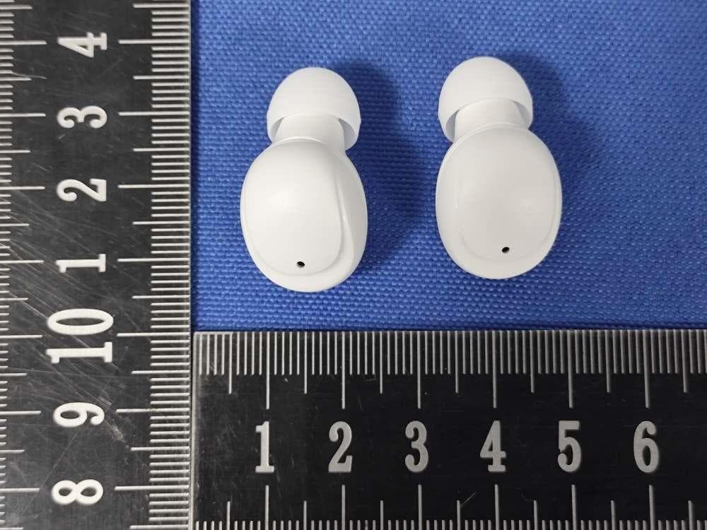 Bluetooth wireless stereo headset - FCC ID 2AXCT-XY-30 - Shenzhen Xiang Xiang Yu Technology Co.,Ltd (4)