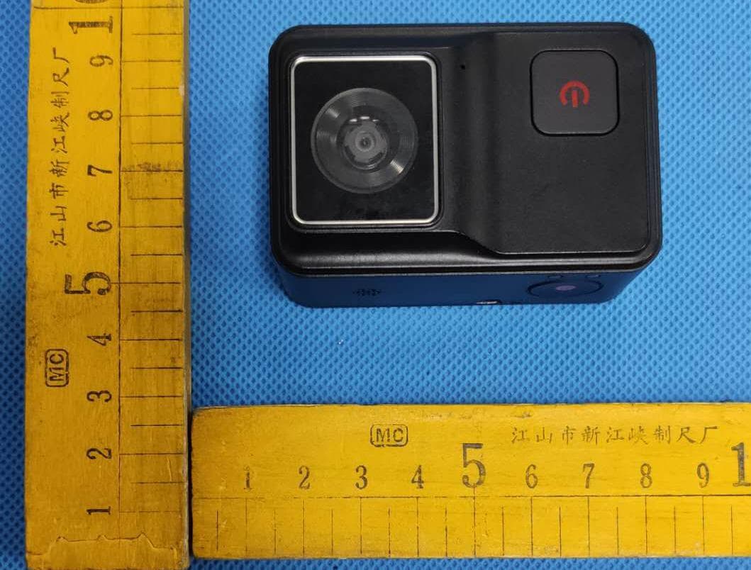 Sport DV - FCC ID 2AXCUMOMENTM - DeBen Technology (shenzhen) Co.,Ltd (2)