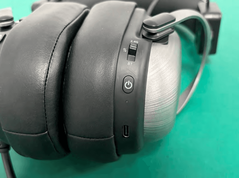 Wireless Headphone - FCC ID 2AXCY-T10WIRELESS - Dongguan Desheng Industrial Co., Ltd (2)