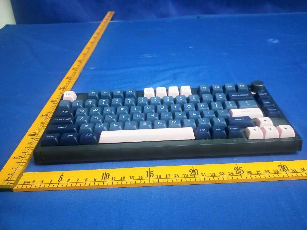 USB+Bluetooth+2.4G 3 mode Keyboard - FCC ID 2AXE4-GK75S - Dongguan Jizhi Electronic Technology Co., Ltd (4)