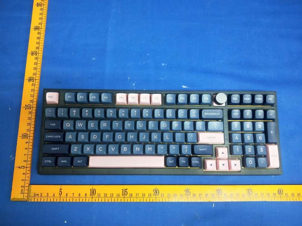 USB+Bluetooth+2.4G 3 mode Keyboard - FCC ID 2AXE4-GK980S - Dongguan Jizhi Electronic Technology Co., Ltd