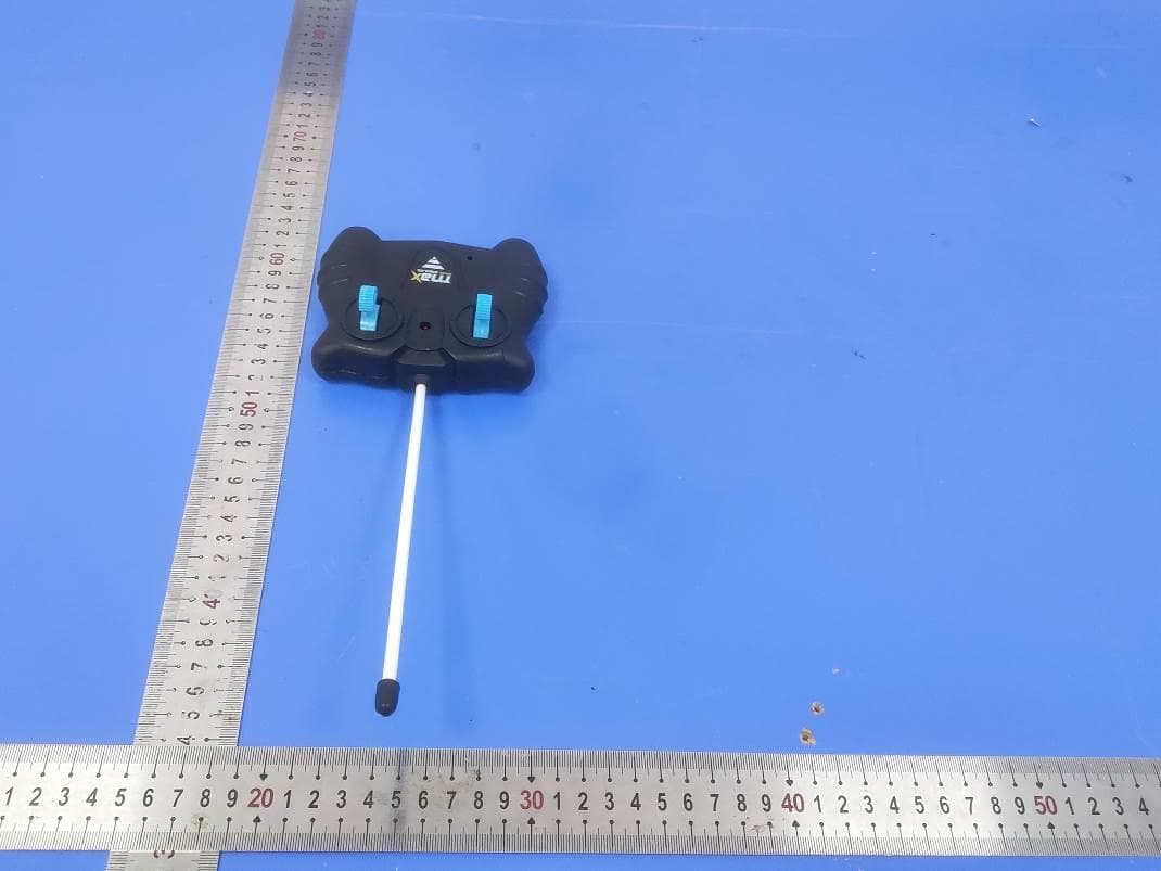 REMOTE CONTROL STUNT CAR - FCC ID 2AXF7-9810 - SHAN TOU CHENGHAI HAIZHI SEN TOYS FACTORY (3)
