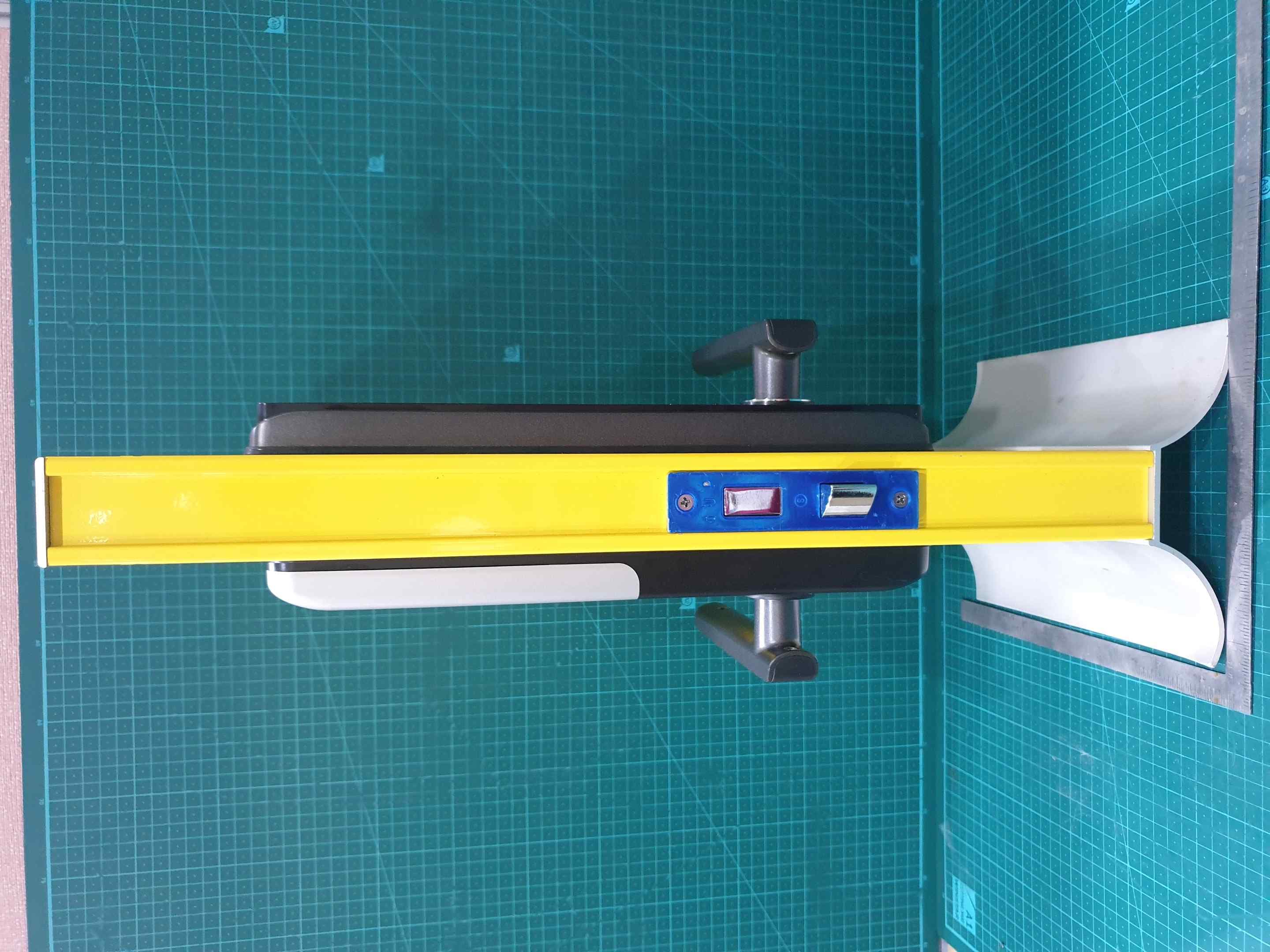 Wireless door lock using RFID and Bluetooth - FCC ID 2AXFW-ES-F9000K - EPIC SYSTEMS CO., LTD. (3)