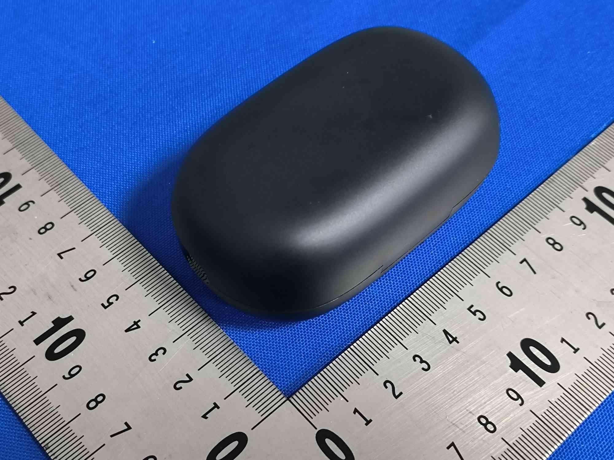 True wireless earbuds - FCC ID 2AXI9A21 - Shenzhen RB-LINK Intelligent Technology Co., Ltd (2)