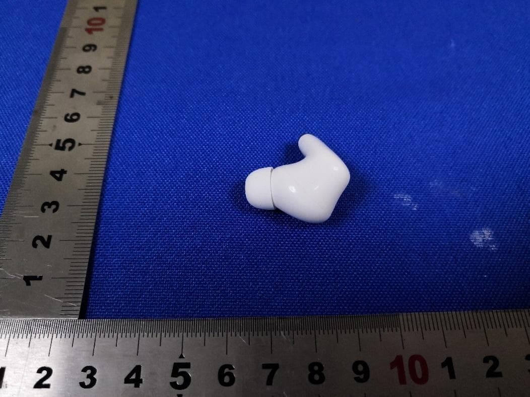 True wireless earbud - FCC ID 2AXI9IT100 - Shenzhen RB-LINK Intelligent Technology Co., Ltd (4)