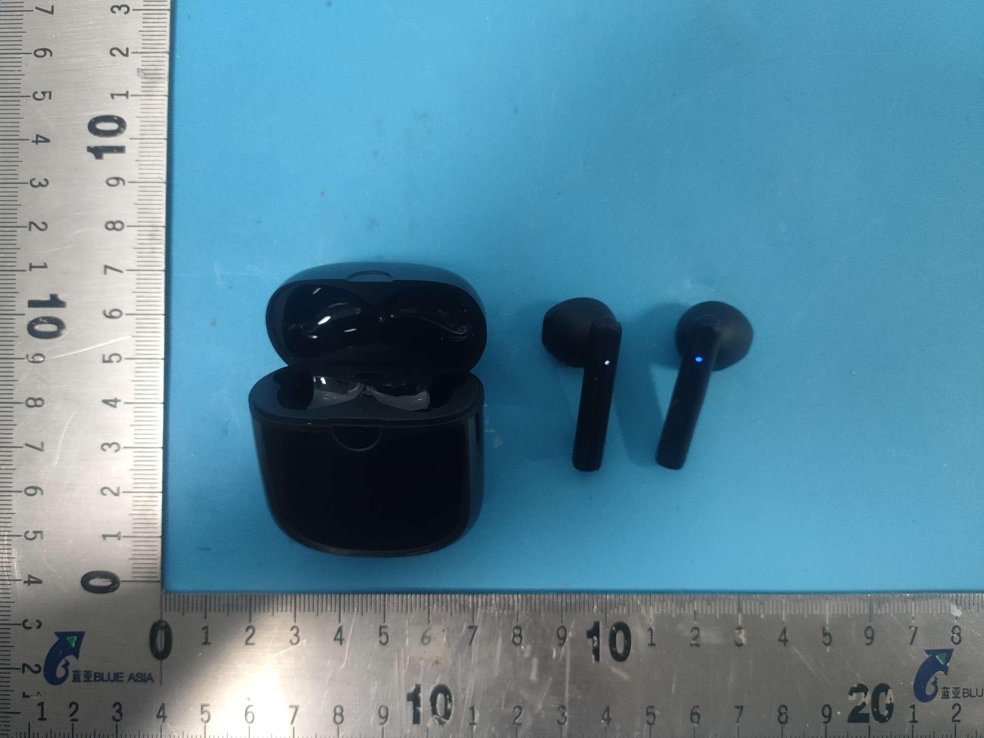 True wireless earbuds - FCC ID 2AXI9IT108 - Shenzhen RB-LINK Intelligent Technology Co., Ltd (2)