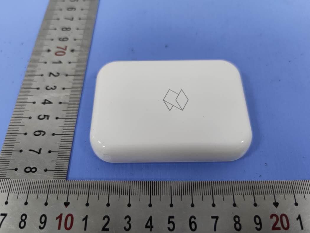 Zero Wireless Qi Pad - FCC ID 2AXIQ-AP20A1 - Zero International Limited (4)