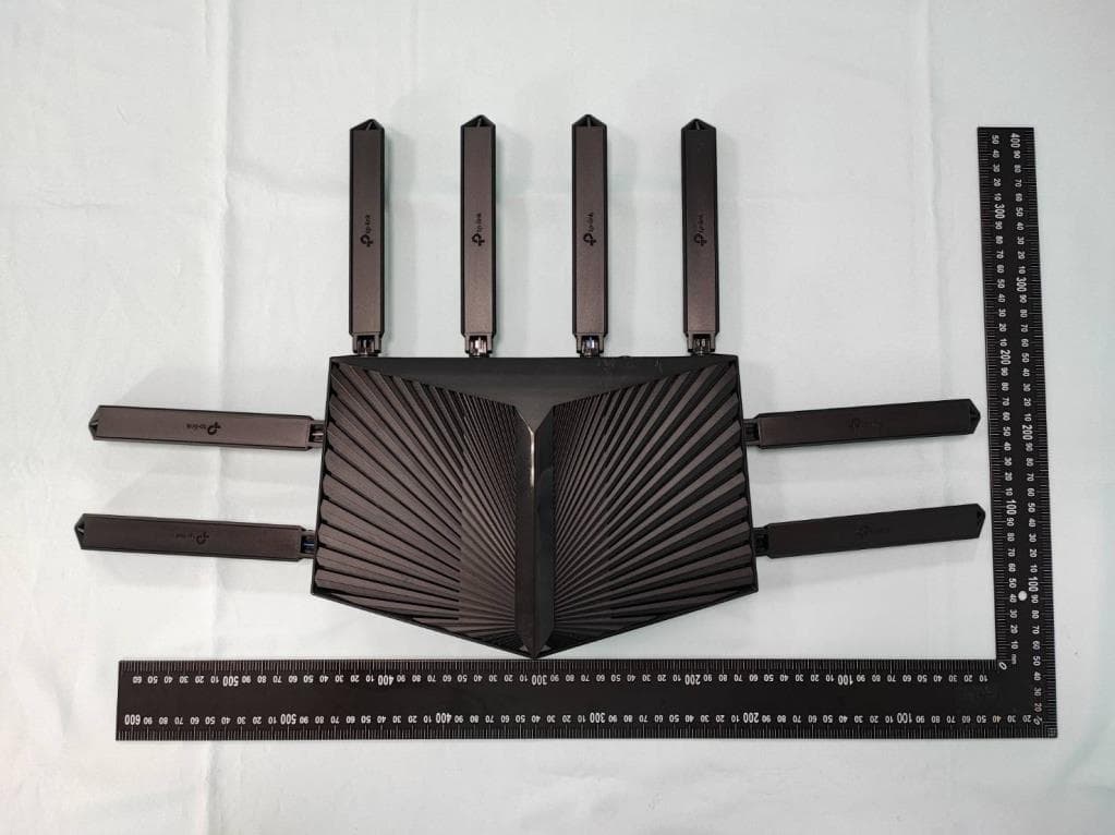 AX7800 Tri-Band 8-Stream Wi-Fi 6 Router - FCC ID 2AXJ4AX95 - TP-Link Corporation Limited (4)