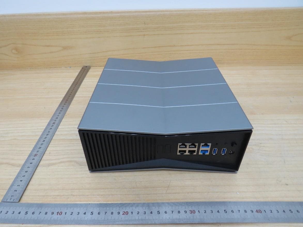 BE19000 Tri-Band Wi-Fi 7 Router - FCC ID 2AXJ4BE805 - TP-Link Corporation Limited (4)