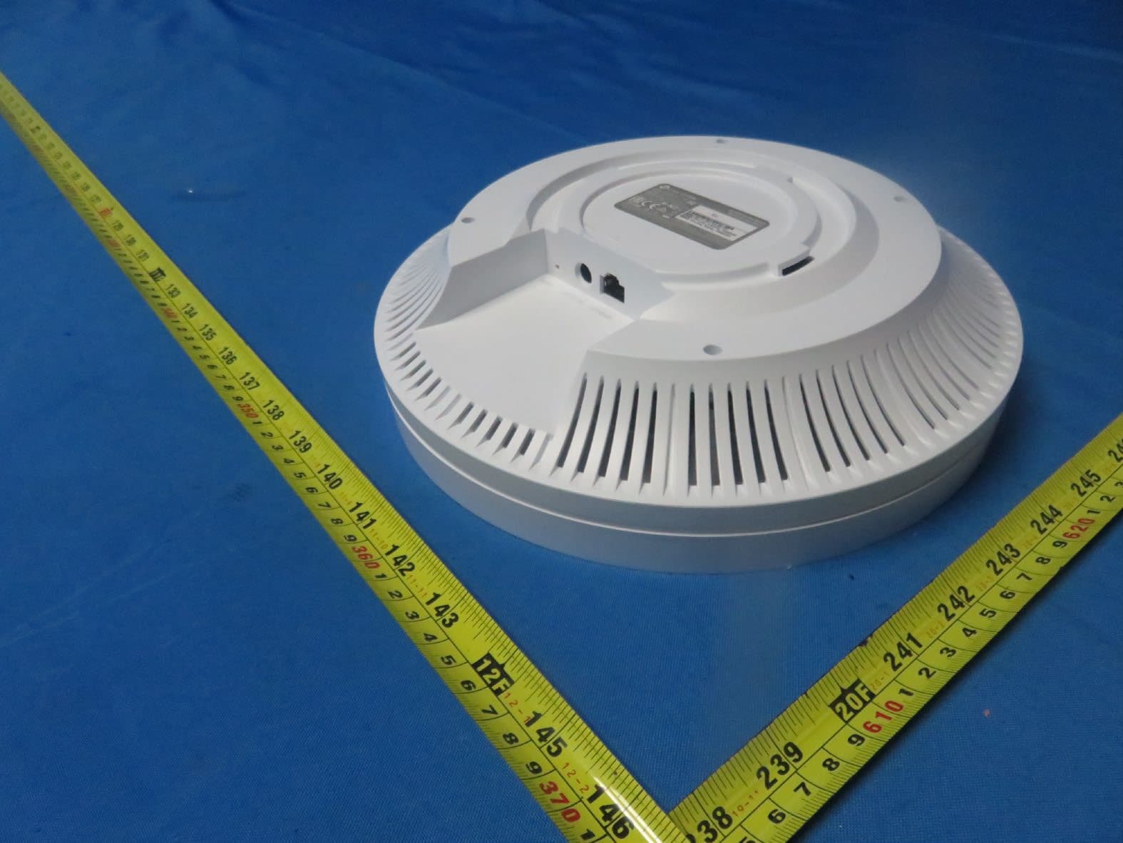 AX1800 Ceiling Mount Wi-Fi 6 Access Point - FCC ID 2AXJ4EAP620HDV2 - TP-Link Corporation Limited (4)