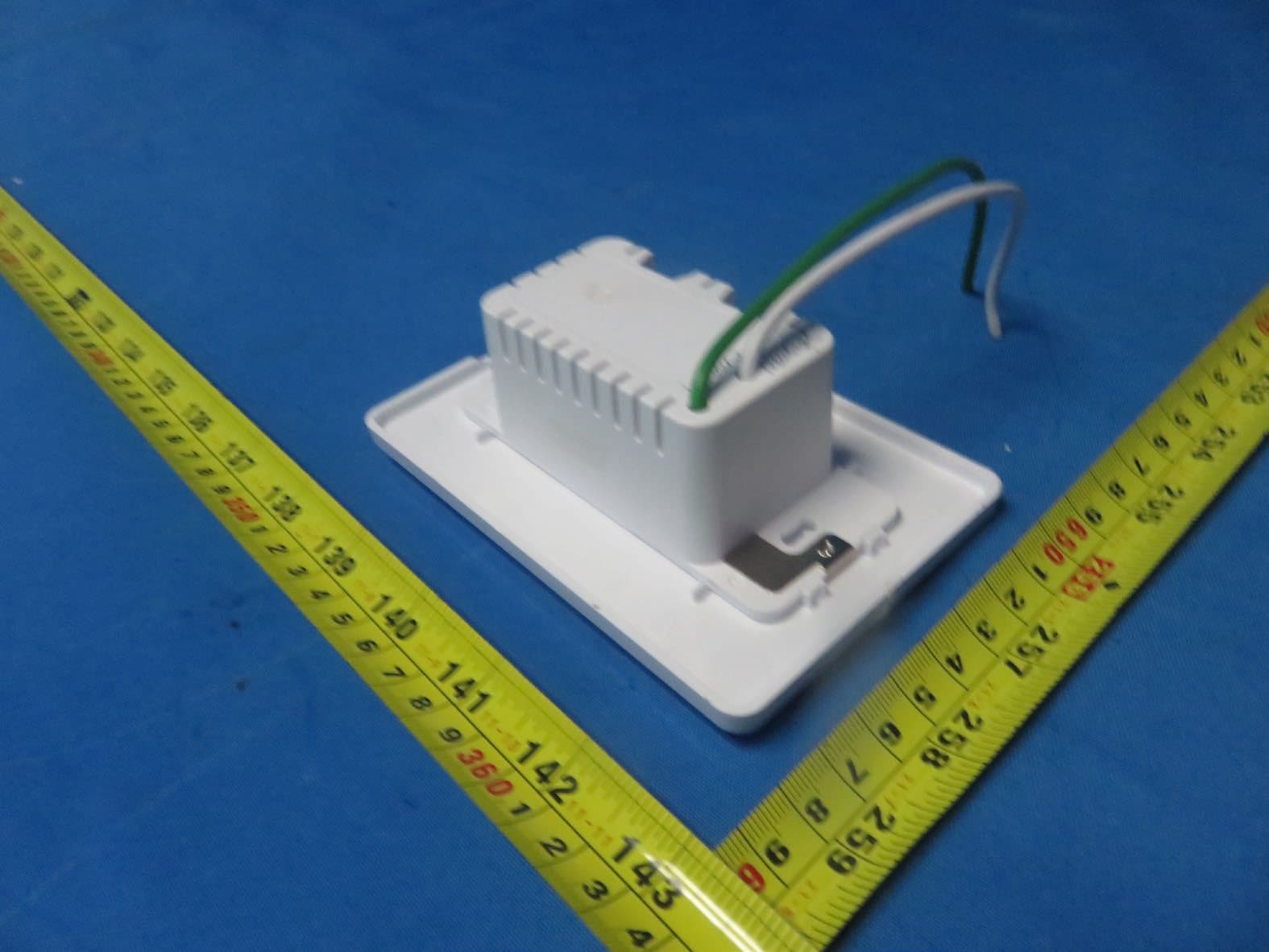 Kasa Smart Wi-Fi Dimmer Switch, Motion-Activated - FCC ID 2AXJ4KS220M - TP-Link Corporation Limited (2)