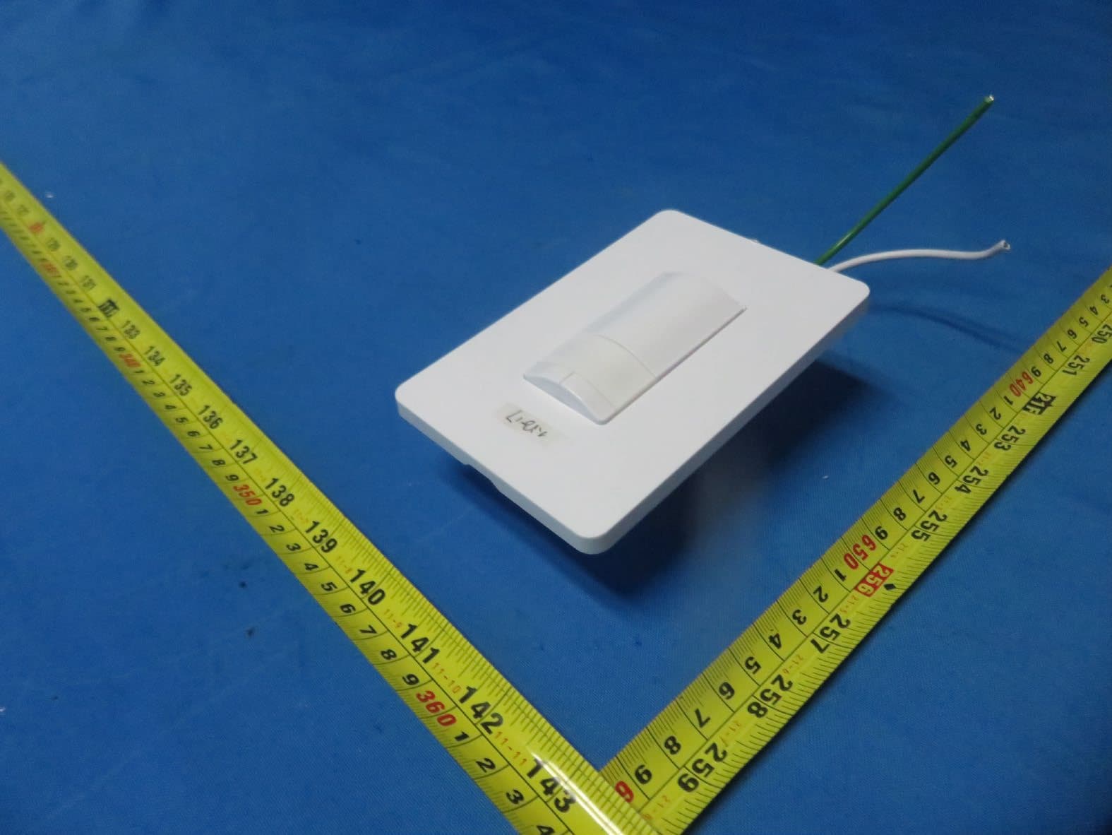 Kasa Smart Wi-Fi Dimmer Switch, Motion-Activated - FCC ID 2AXJ4KS220M - TP-Link Corporation Limited