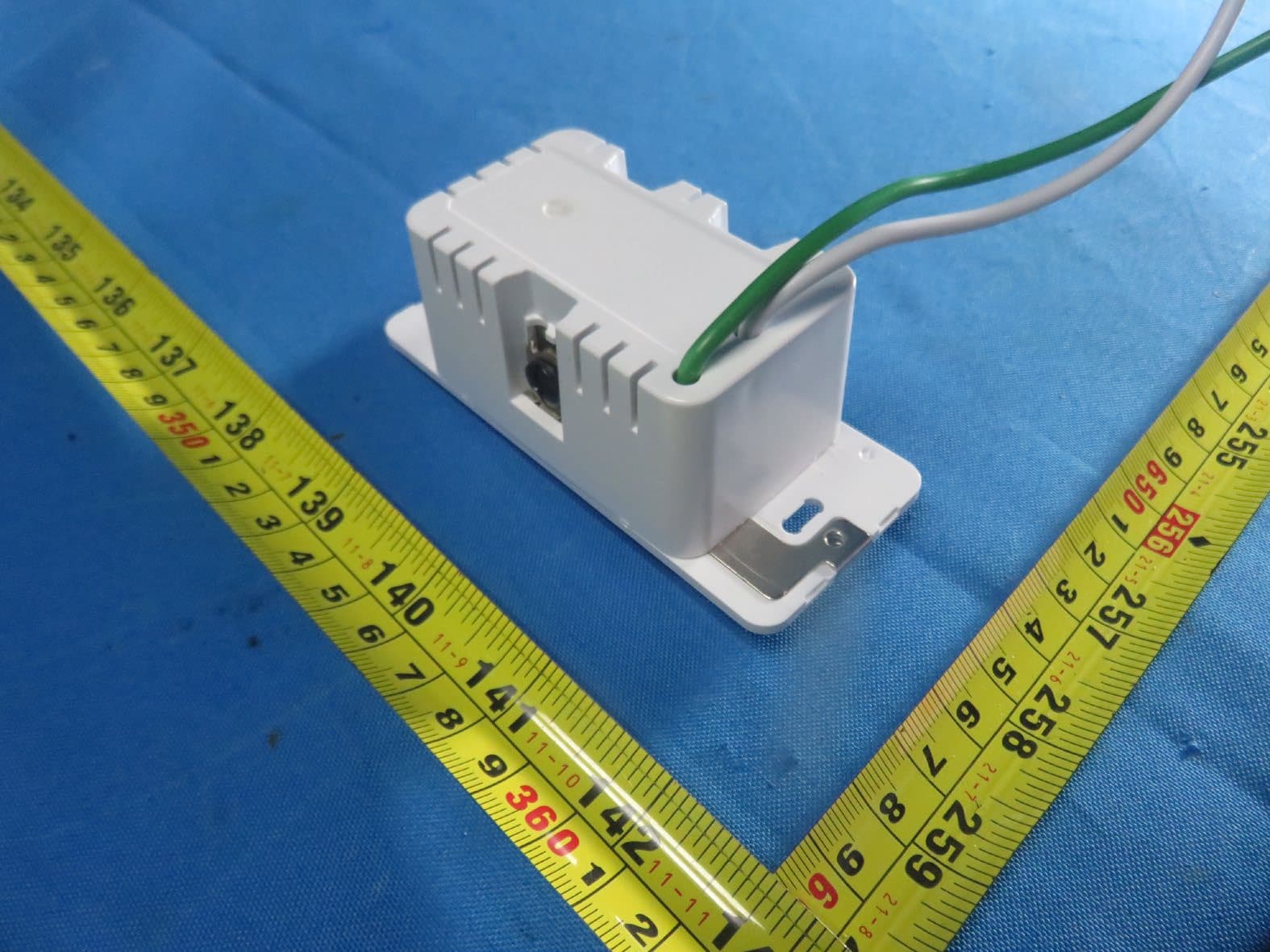 Kasa Smart Wi-Fi Light Switch - FCC ID 2AXJ4KS230 - TP-Link Corporation Limited